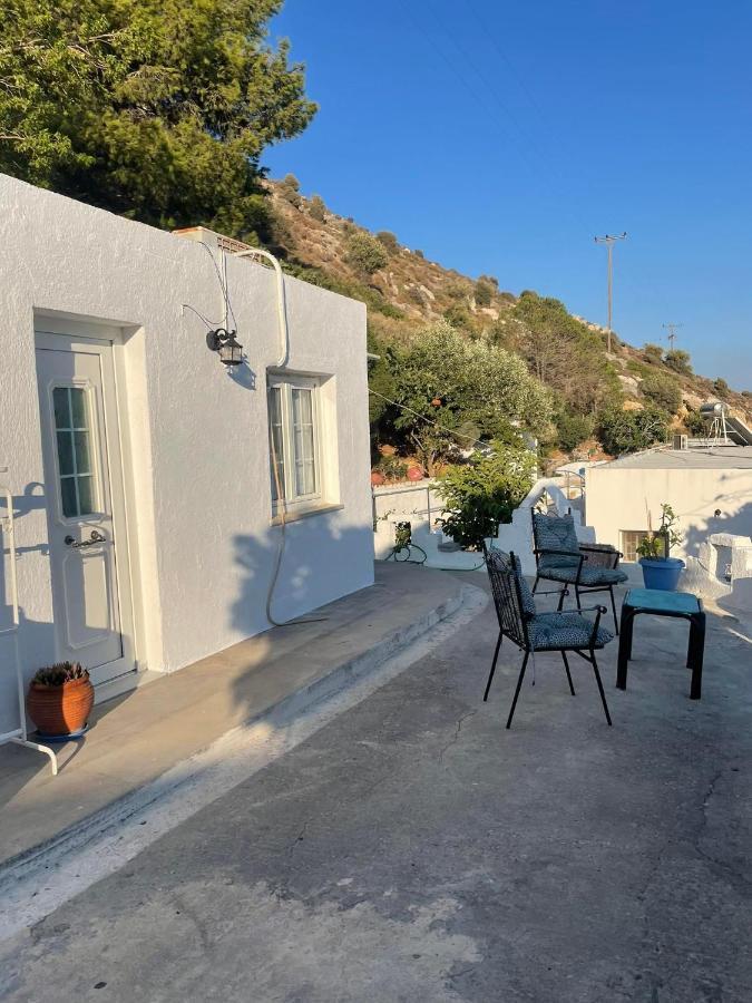 Sweet Home With Two Beds -One Single Room- With Beautiful View! Agia Marina  Exteriör bild