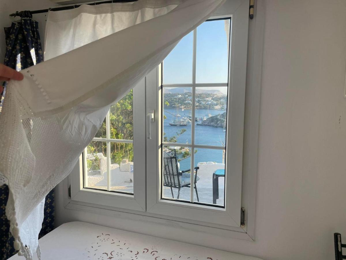 Sweet Home With Two Beds -One Single Room- With Beautiful View! Agia Marina  Exteriör bild