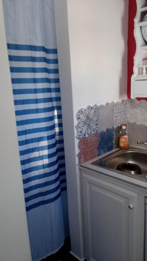 Sweet Home With Two Beds -One Single Room- With Beautiful View! Agia Marina  Exteriör bild